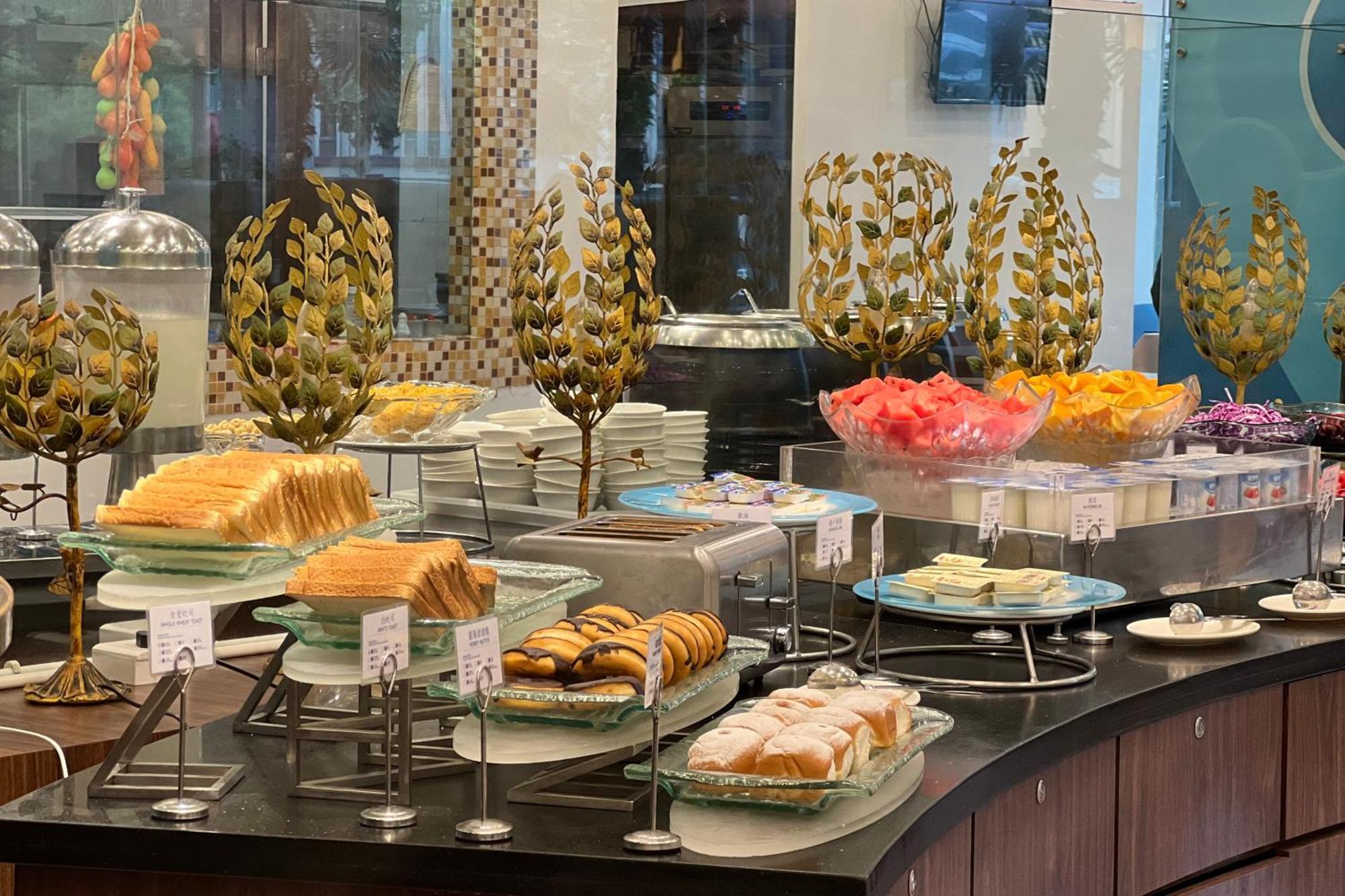 Holiday Inn Express Zhengzhou Zhongzhou By Ihg Exteriör bild