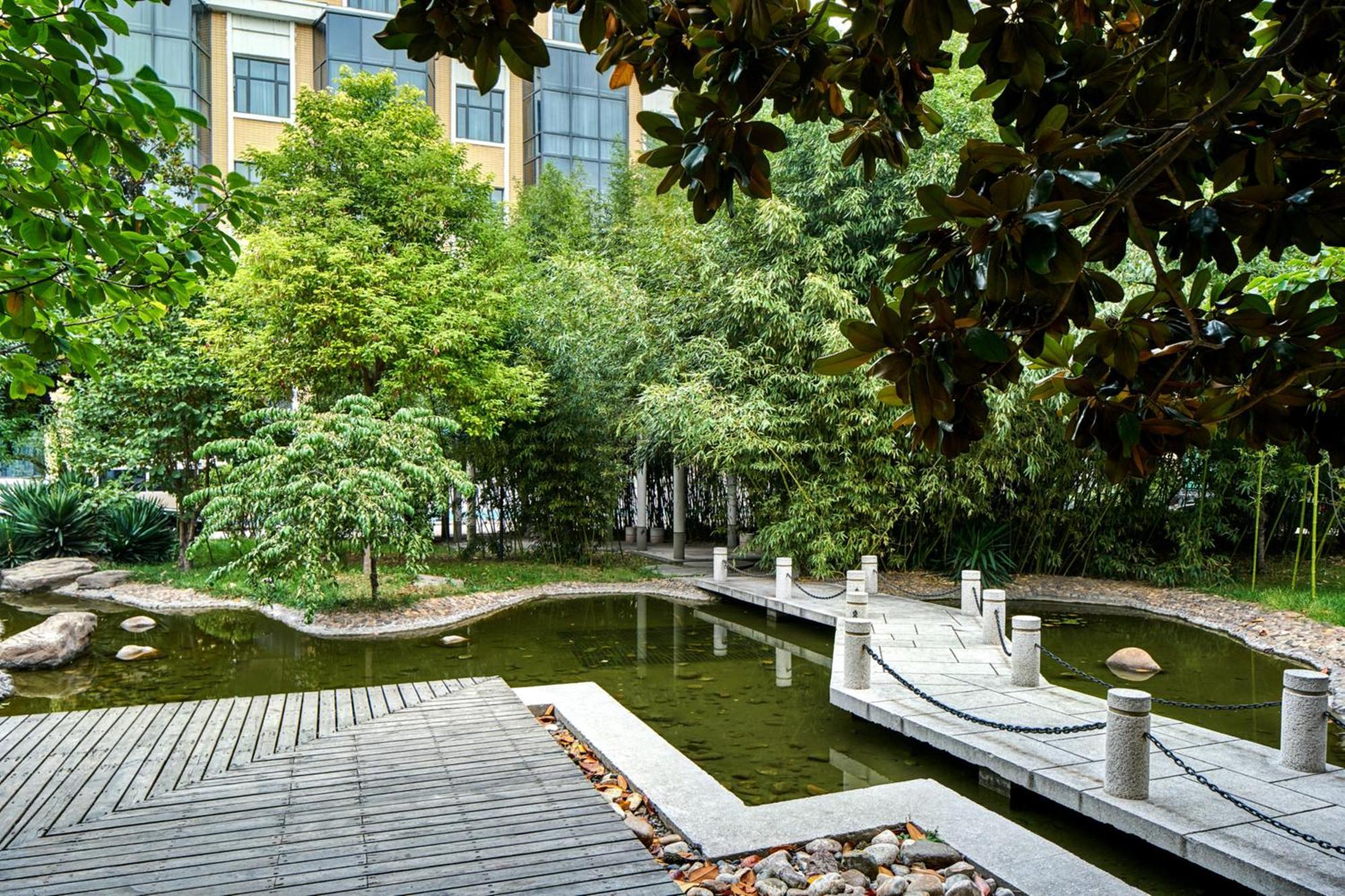Holiday Inn Express Zhengzhou Zhongzhou By Ihg Exteriör bild